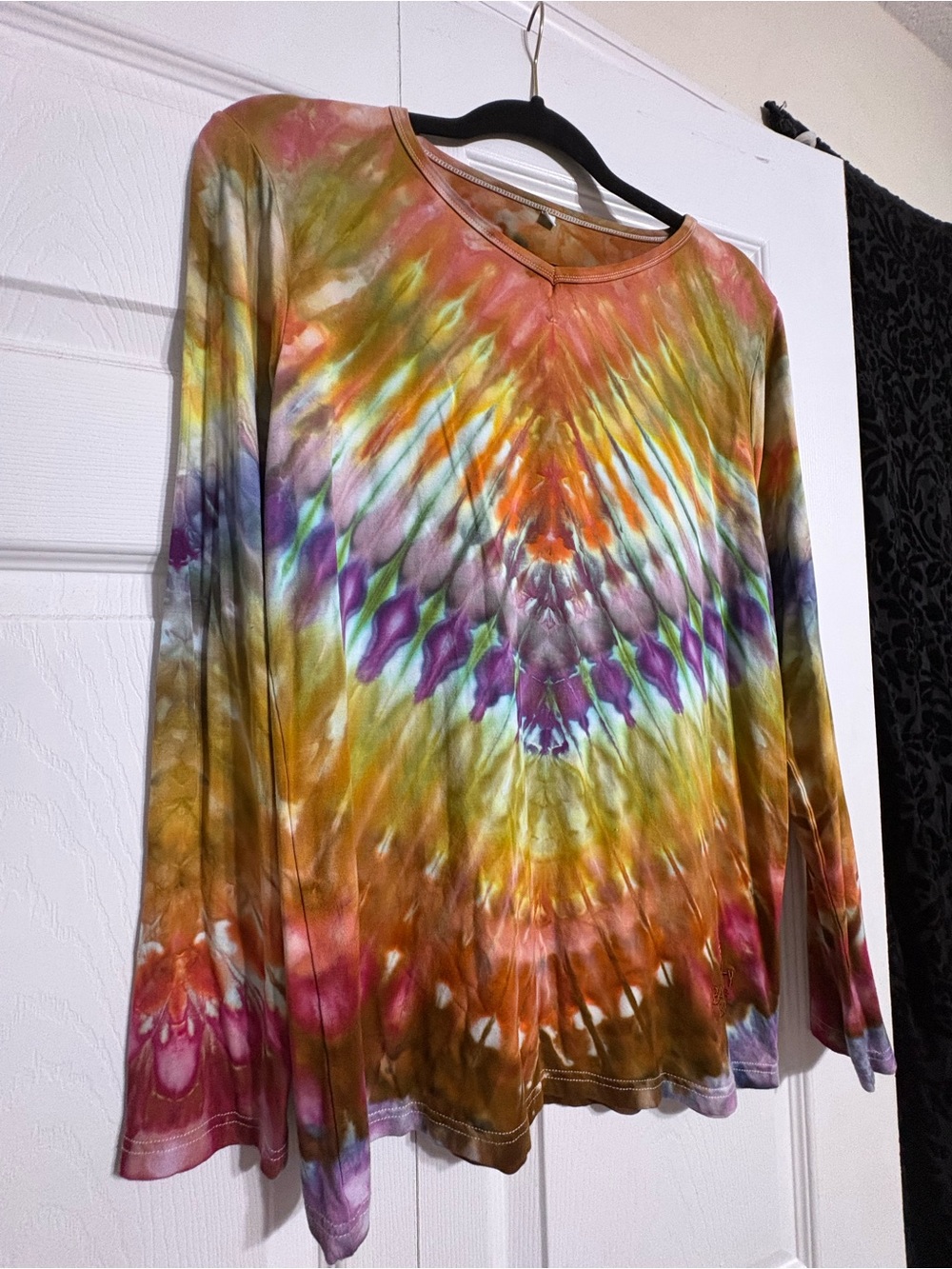 Tie-Dye Long Sleeve Women's Top - Multicolor